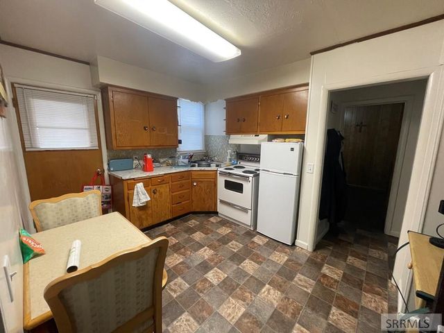 141 S Birch Street, Blackfoot, ID 83221