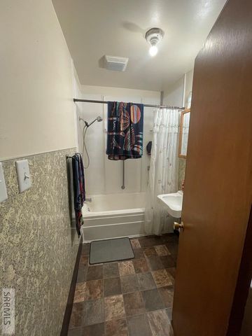 141 S Birch Street, Blackfoot, ID 83221