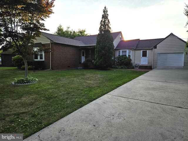 5 E TAUNTON AVE, Berlin, NJ 08009