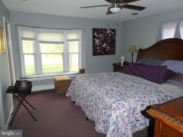 5 E TAUNTON AVE, Berlin, NJ 08009