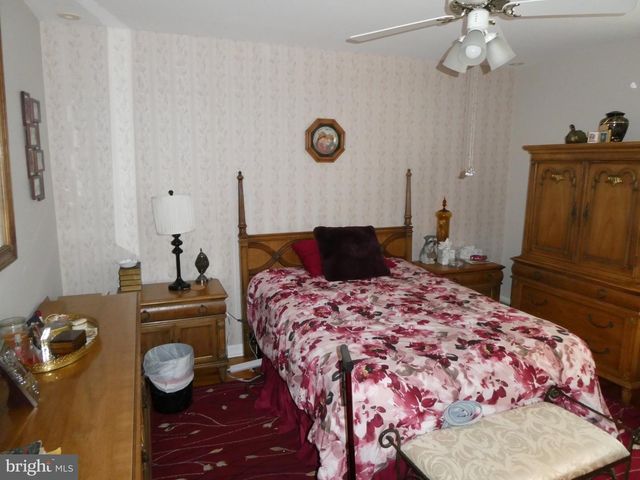 5 E TAUNTON AVE, Berlin, NJ 08009