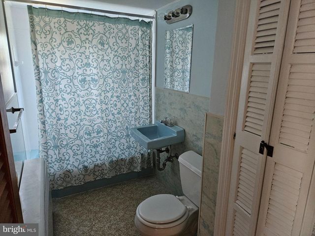 5 E TAUNTON AVE, Berlin, NJ 08009