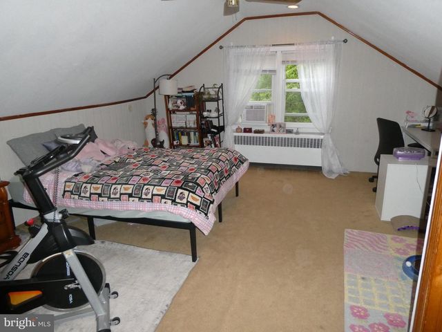 5 E TAUNTON AVE, Berlin, NJ 08009