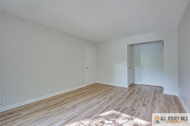 14 Sheffield Court, North Brunswick, NJ 08902