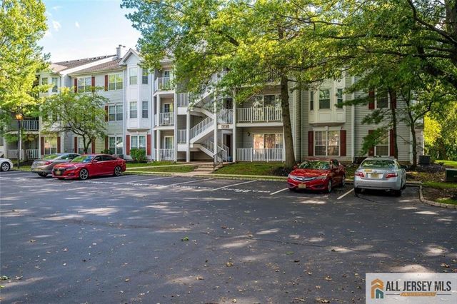 14 Sheffield Court, North Brunswick, NJ 08902