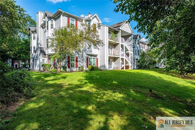 14 Sheffield Court, North Brunswick, NJ 08902