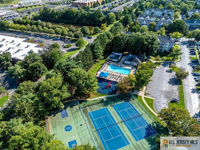 14 Sheffield Court, North Brunswick, NJ 08902