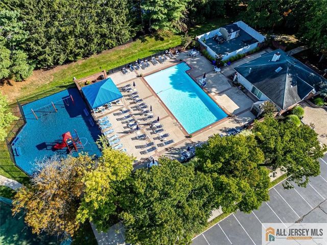 14 Sheffield Court, North Brunswick, NJ 08902