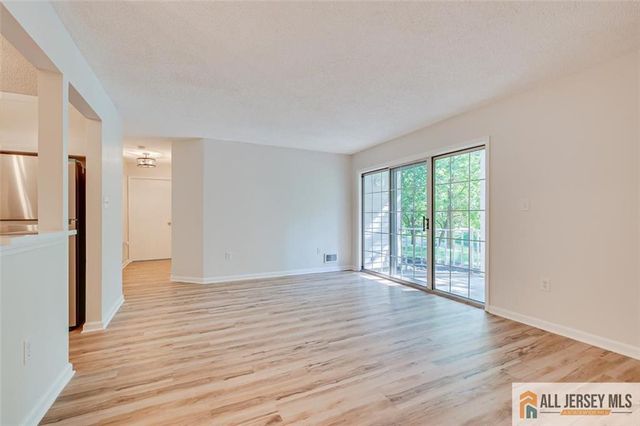 14 Sheffield Court, North Brunswick, NJ 08902