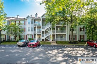 14 Sheffield Court, North Brunswick, NJ 08902