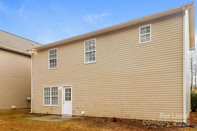 421 Peachtree Road, Charlotte, NC 28216