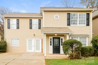 421 Peachtree Road, Charlotte, NC 28216