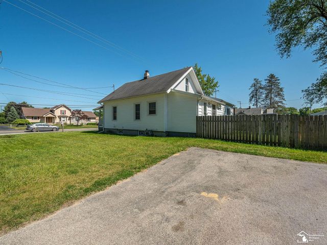 8237 Lewis Avenue, Bedford Twp, MI 48182