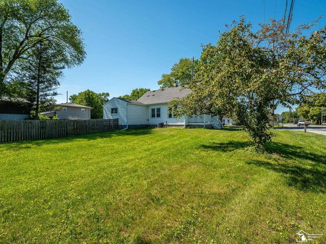 8237 Lewis Avenue, Bedford Twp, MI 48182