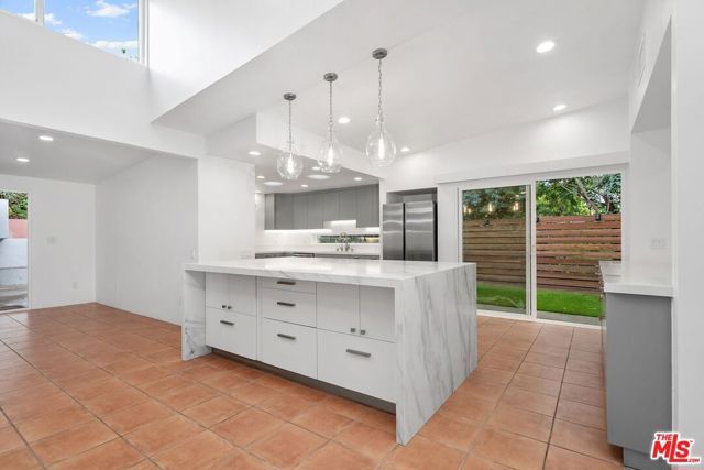 1248 Bienveneda Avenue, Pacific Palisades (los Angeles), CA 90272