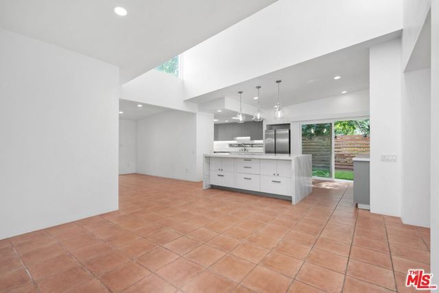 1248 Bienveneda Avenue, Pacific Palisades (los Angeles), CA 90272