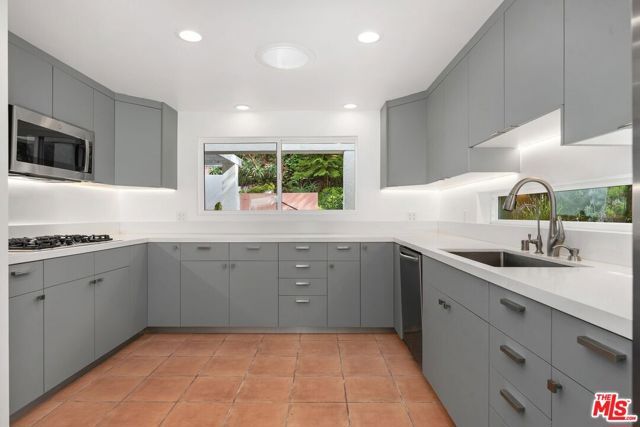 1248 Bienveneda Avenue, Pacific Palisades (los Angeles), CA 90272