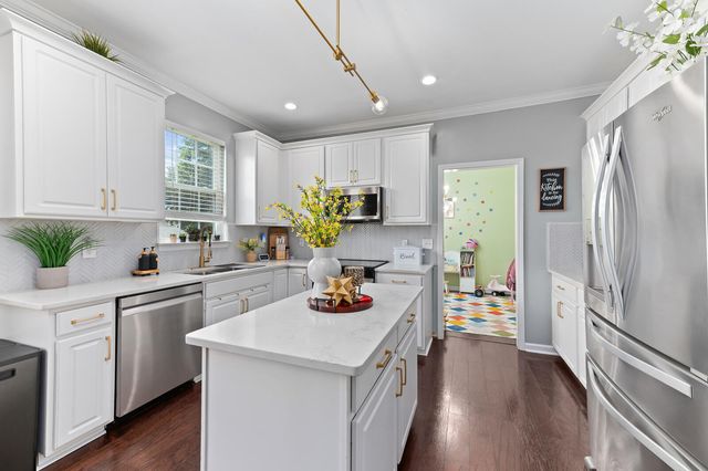 172 Brightwood Drive, Huger, SC 29450