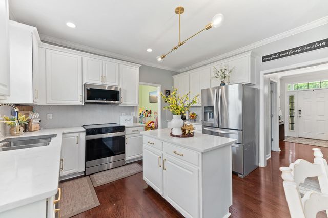 172 Brightwood Drive, Huger, SC 29450