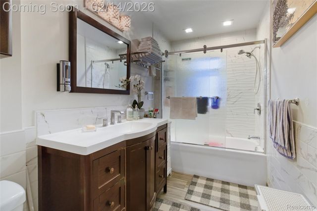 11644 Charest Street, Hamtramck, MI 48212