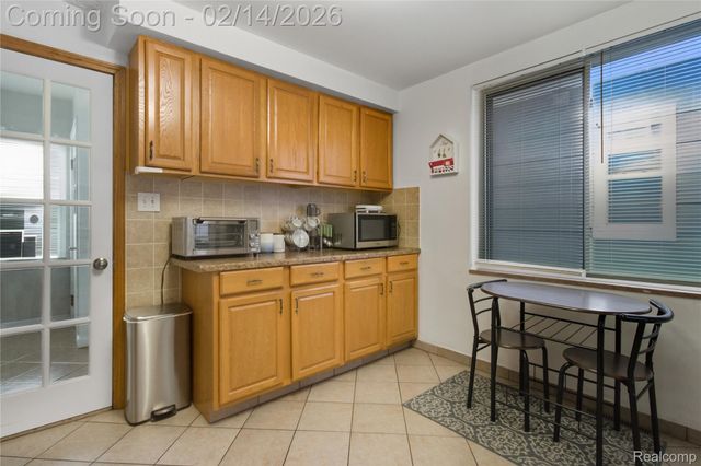 11644 Charest Street, Hamtramck, MI 48212