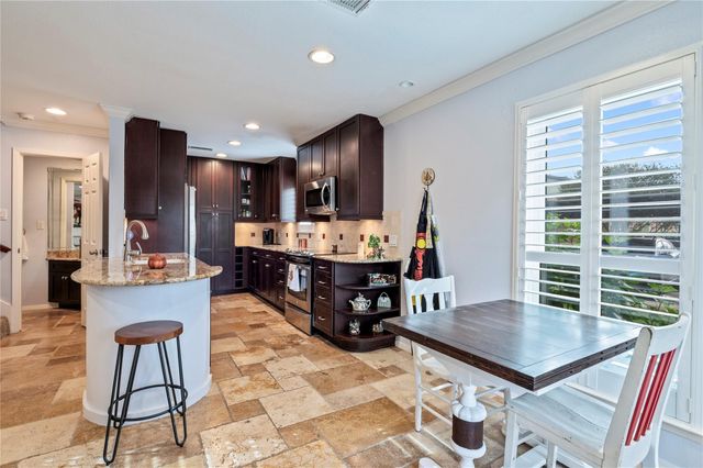 18800 Egret Bay Boulevard 1611, Webster, TX 77058