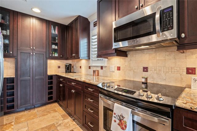 18800 Egret Bay Boulevard 1611, Webster, TX 77058