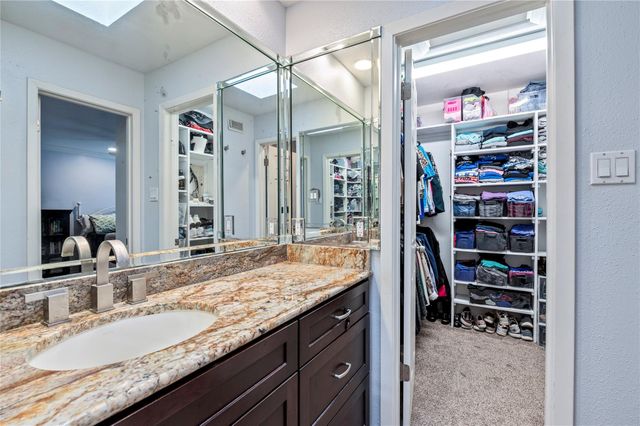 18800 Egret Bay Boulevard 1611, Webster, TX 77058