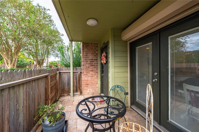 18800 Egret Bay Boulevard 1611, Webster, TX 77058