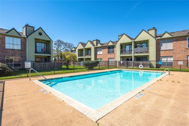 18800 Egret Bay Boulevard 1611, Webster, TX 77058