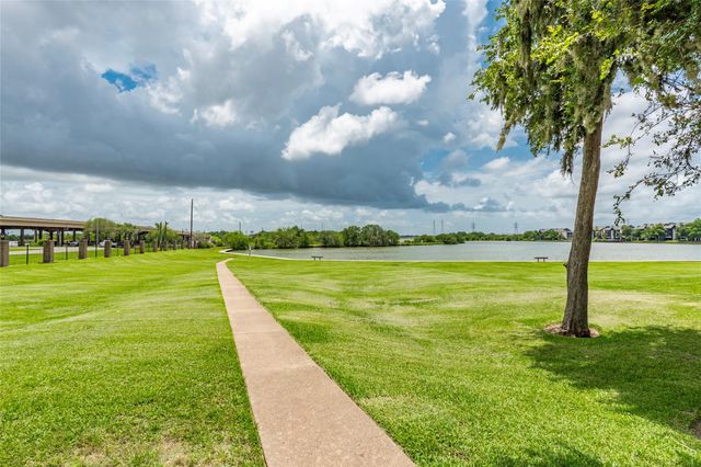 18800 Egret Bay Boulevard 1611, Webster, TX 77058