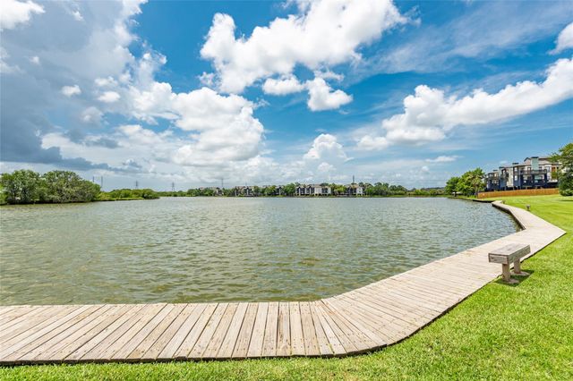 18800 Egret Bay Boulevard 1611, Webster, TX 77058