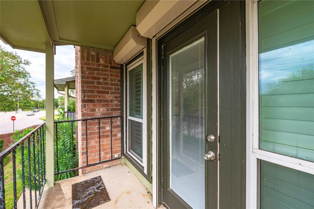 18800 Egret Bay Boulevard 1611, Webster, TX 77058