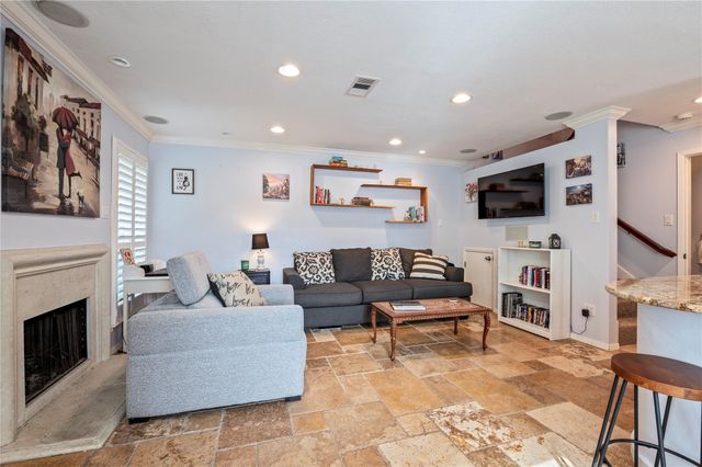18800 Egret Bay Boulevard 1611, Webster, TX 77058