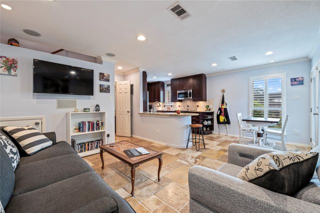 18800 Egret Bay Boulevard 1611, Webster, TX 77058