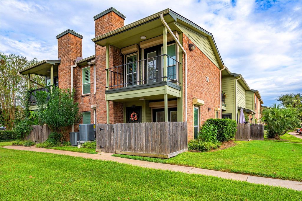 18800 Egret Bay Boulevard 1611, Webster, TX 77058