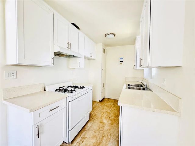10850 Landale St, North Hollywood, CA 91602