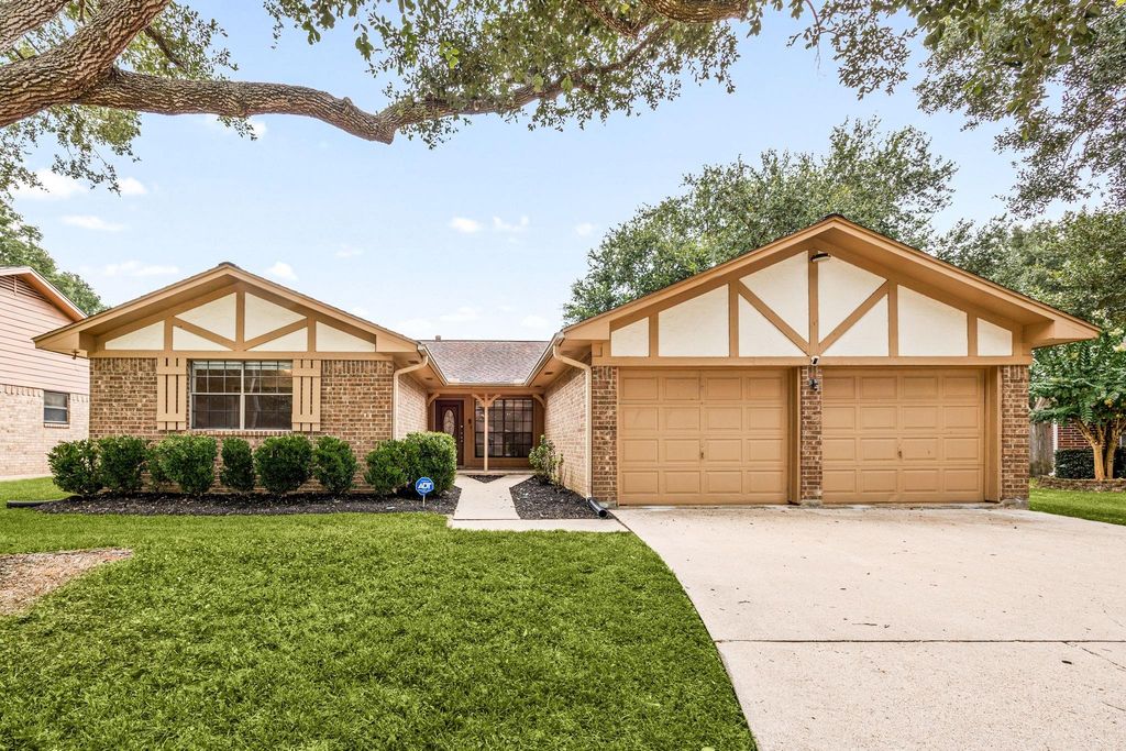2019 Franklin Circle, Rosenberg, TX 77471