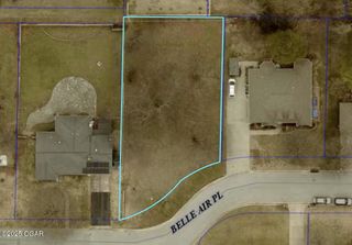 619 Belle Air Place, Carthage, MO 64836
