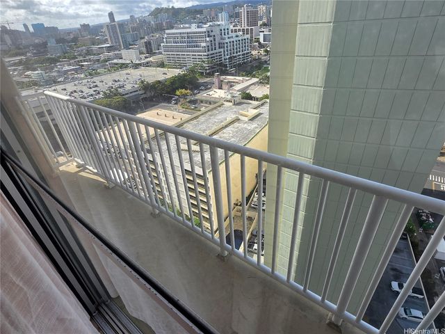 750 Amana Street 1904, Honolulu, HI 96814