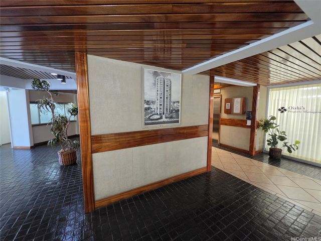 750 Amana Street 1904, Honolulu, HI 96814