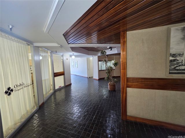 750 Amana Street 1904, Honolulu, HI 96814