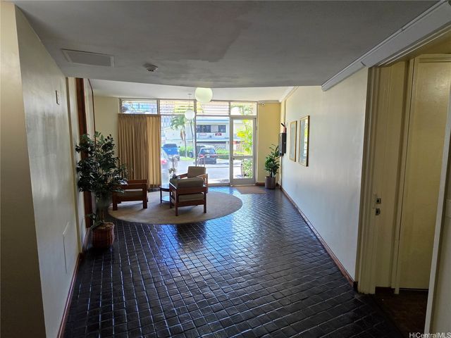 750 Amana Street 1904, Honolulu, HI 96814