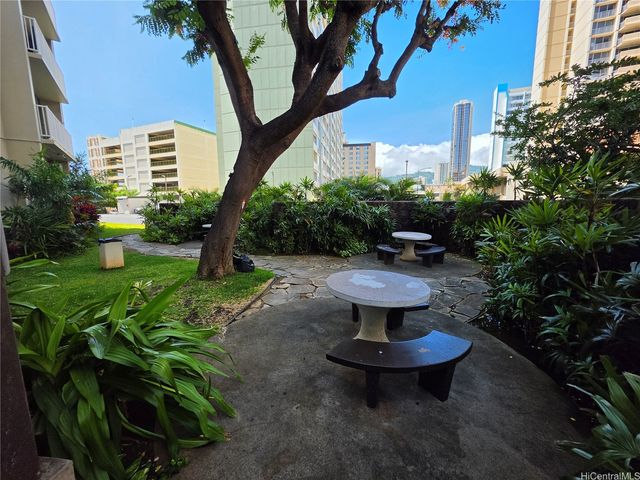 750 Amana Street 1904, Honolulu, HI 96814