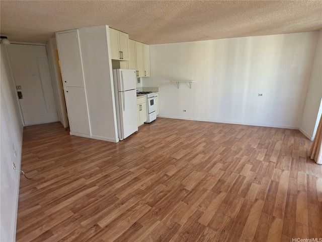 750 Amana Street 1904, Honolulu, HI 96814