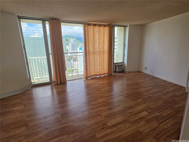 750 Amana Street 1904, Honolulu, HI 96814