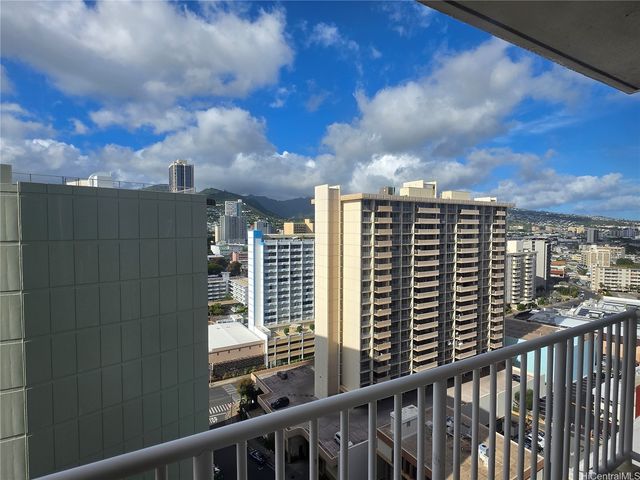 750 Amana Street 1904, Honolulu, HI 96814