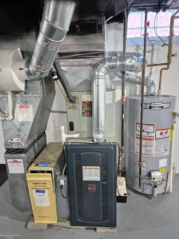 24895 Beck Avenue, Eastpointe, MI 48021