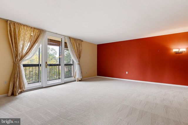 1403 SHALLCROSS AVE #303, Wilmington, DE 19806