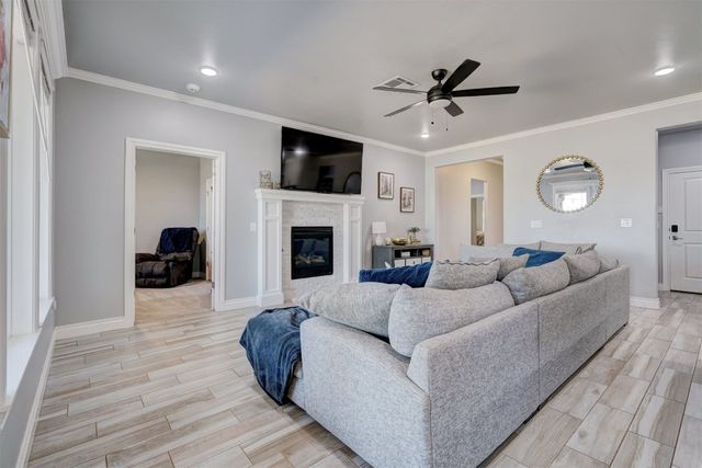 11117 SW 30th Circle, Yukon, OK 73099